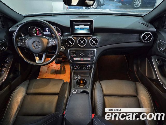 Mercedes-Benz GLA-Class 2018 — photo 7