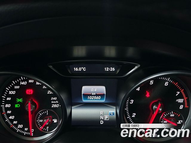 Mercedes-Benz GLA-Class 2018 — photo 9