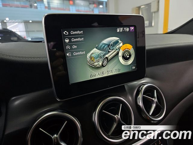 Mercedes-Benz GLA-Class 2018 — photo 10