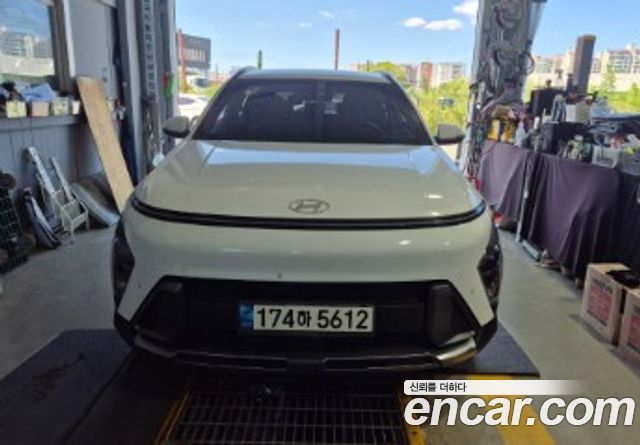 Hyundai Kona 2023 — photo 1