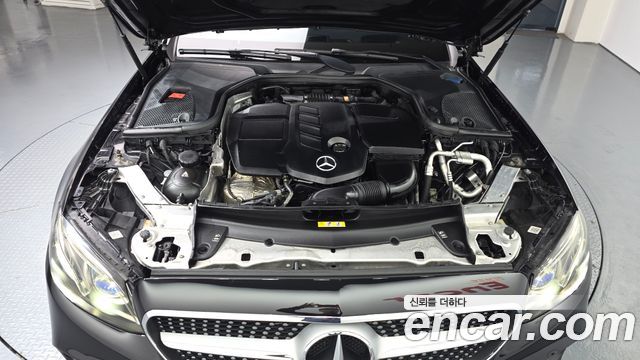 Mercedes-Benz E-Class 2019 — photo 6