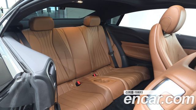 Mercedes-Benz E-Class 2019 — photo 17