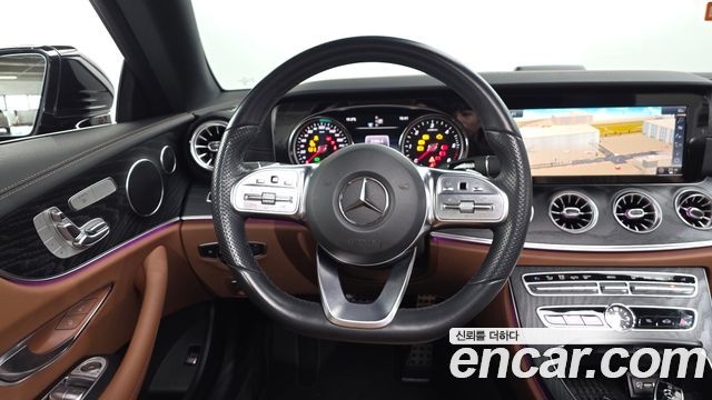 Mercedes-Benz E-Class 2019 — photo 18