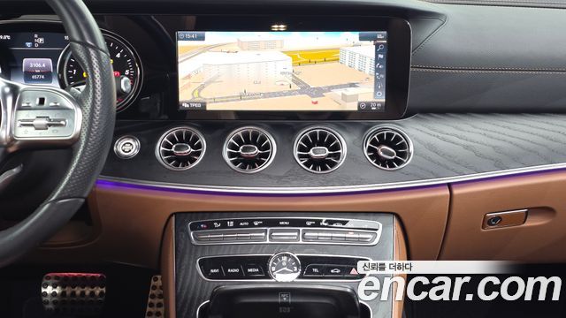 Mercedes-Benz E-Class 2019 — photo 19