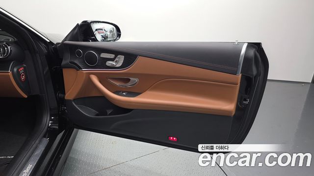 Mercedes-Benz E-Class 2019 — photo 15
