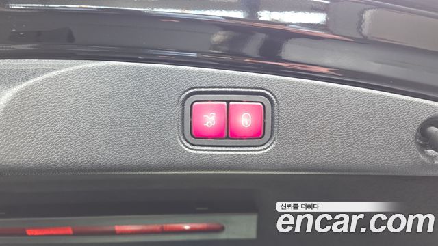 Mercedes-Benz E-Class 2019 — photo 27