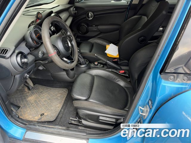 Mini Cooper 2019 — photo 4