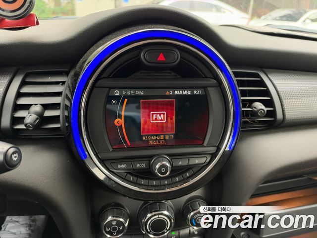 Mini Cooper 2019 — photo 8