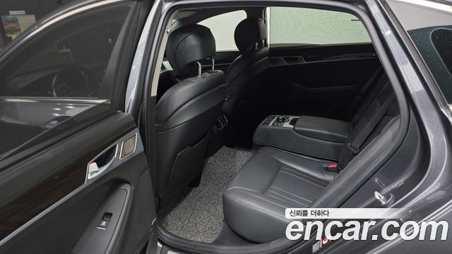 Genesis G80 2017 — photo 12