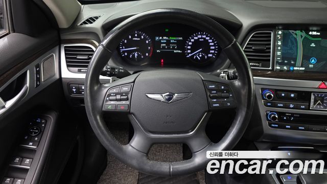 Genesis G80 2017 — photo 14