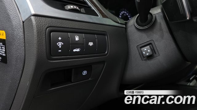 Genesis G80 2017 — photo 17