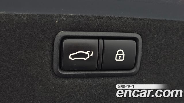 Genesis G80 2017 — photo 18