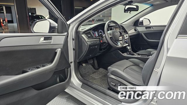 Hyundai Sonata 2023 — photo 13