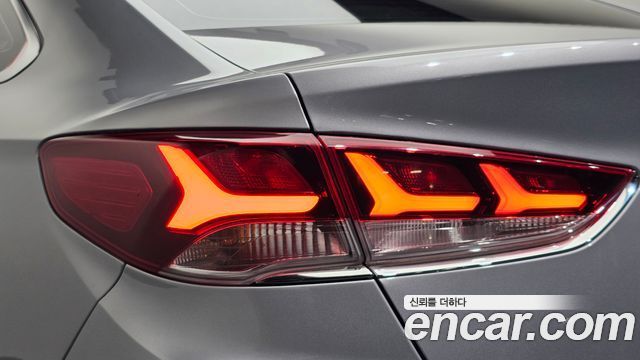Hyundai Sonata 2023 — photo 9