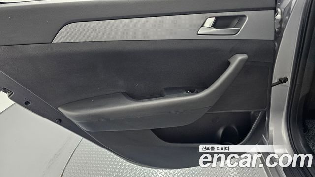 Hyundai Sonata 2023 — photo 15