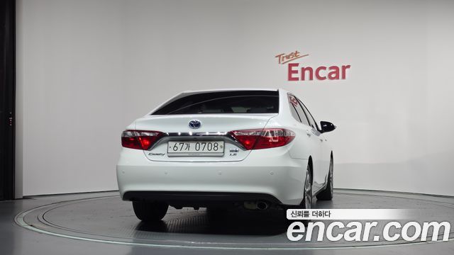 Toyota Camry 2016 — photo 4