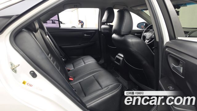 Toyota Camry 2016 — photo 12