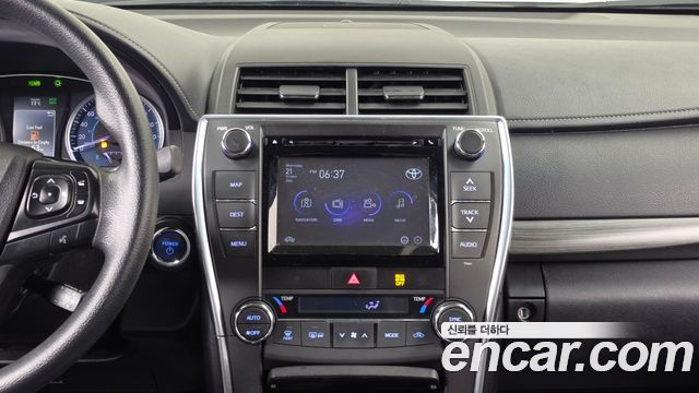 Toyota Camry 2016 — photo 14