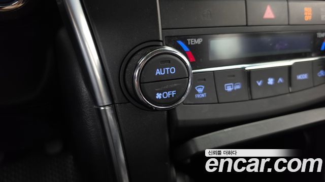 Toyota Camry 2016 — photo 16