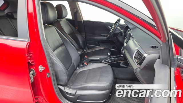 Kia Stonic 2019 — photo 11