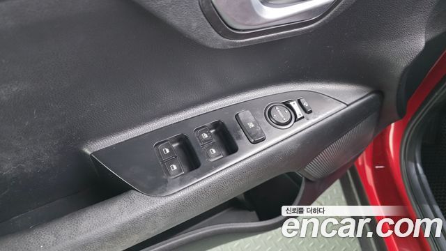 Kia Stonic 2019 — photo 18