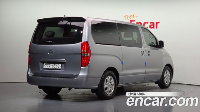 Hyundai Starex 2012 — photo 2
