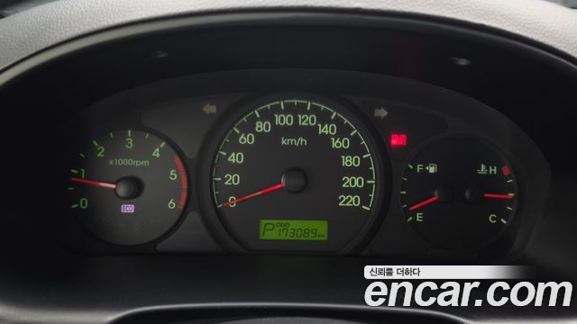 Hyundai Starex 2012 — photo 8