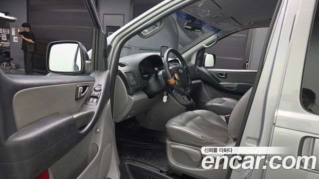 Hyundai Starex 2012 — photo 10