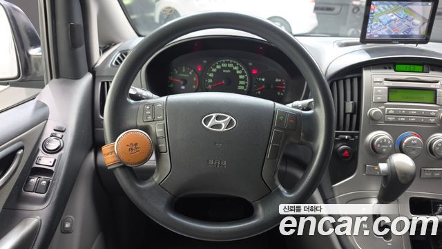 Hyundai Starex 2012 — photo 13