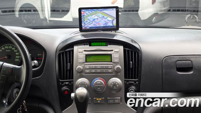 Hyundai Starex 2012 — photo 14