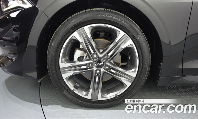 Kia K5 2023 — photo 5