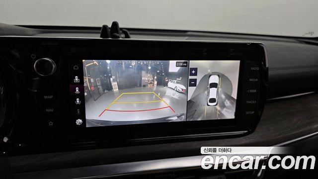 Kia K5 2023 — photo 21