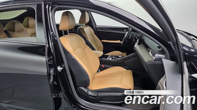 Kia K5 2023 — photo 16