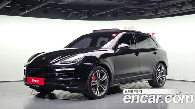 Porsche Cayenne 2013 — photo 1