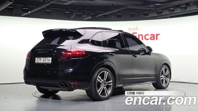 Porsche Cayenne 2013 — photo 2