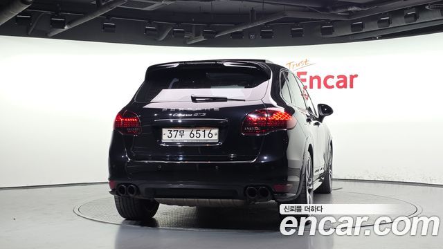Porsche Cayenne 2013 — photo 4
