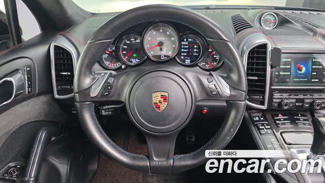 Porsche Cayenne 2013 — photo 13