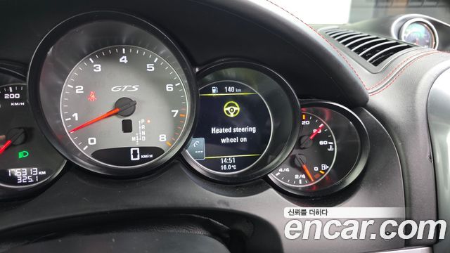 Porsche Cayenne 2013 — photo 16