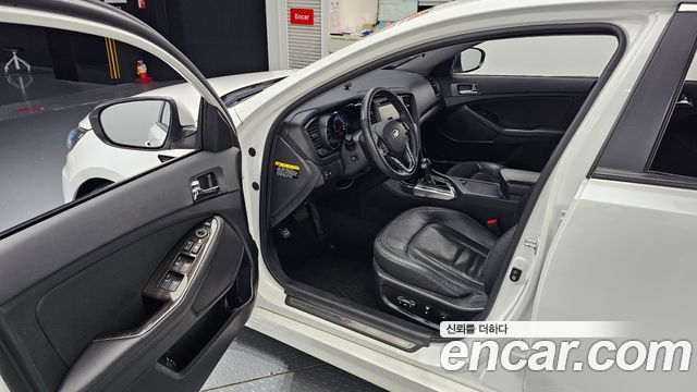 Kia K5 2011 — photo 13