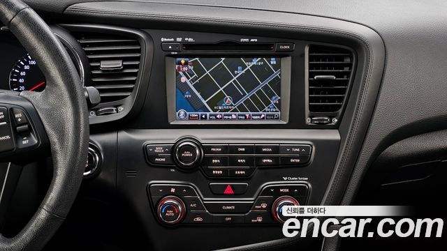 Kia K5 2011 — photo 20
