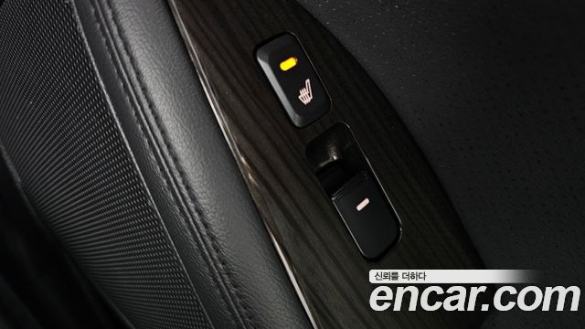 Kia K5 2011 — photo 24