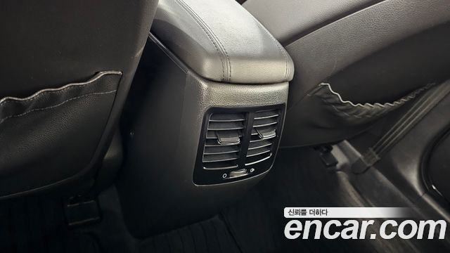 Kia K5 2011 — photo 25