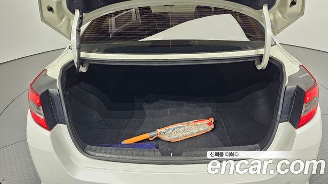 Kia K5 2011 — photo 26