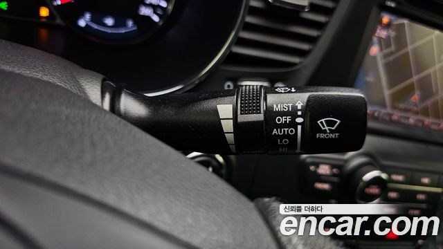 Kia K5 2011 — photo 30