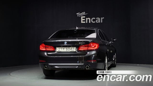 BMW 5-Series 2019 — photo 4