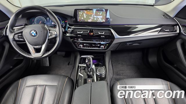 BMW 5-Series 2019 — photo 7