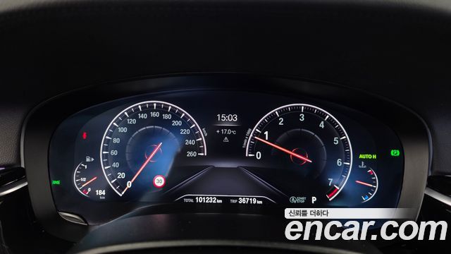 BMW 5-Series 2019 — photo 8