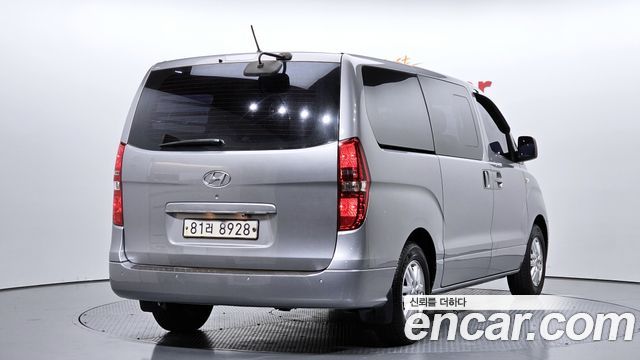 Hyundai Starex 2016 — photo 2