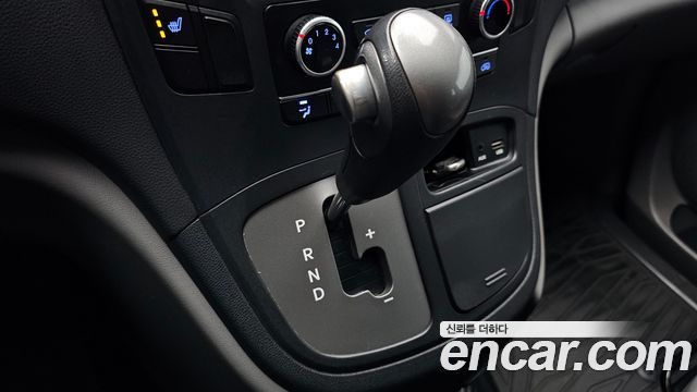Hyundai Starex 2016 — photo 12