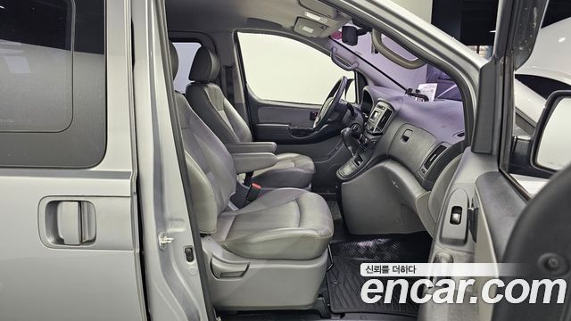 Hyundai Starex 2016 — photo 18